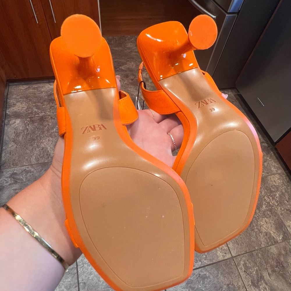 SLINGBACK HEELED LEATHER SANDALS - Picture 4 of 6